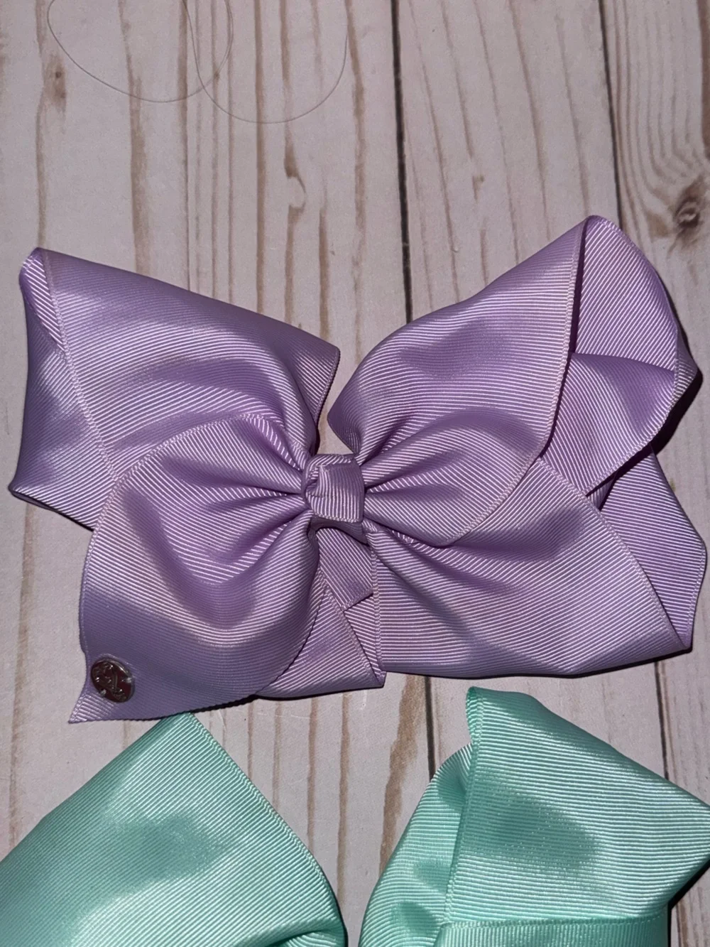 Jojo bows